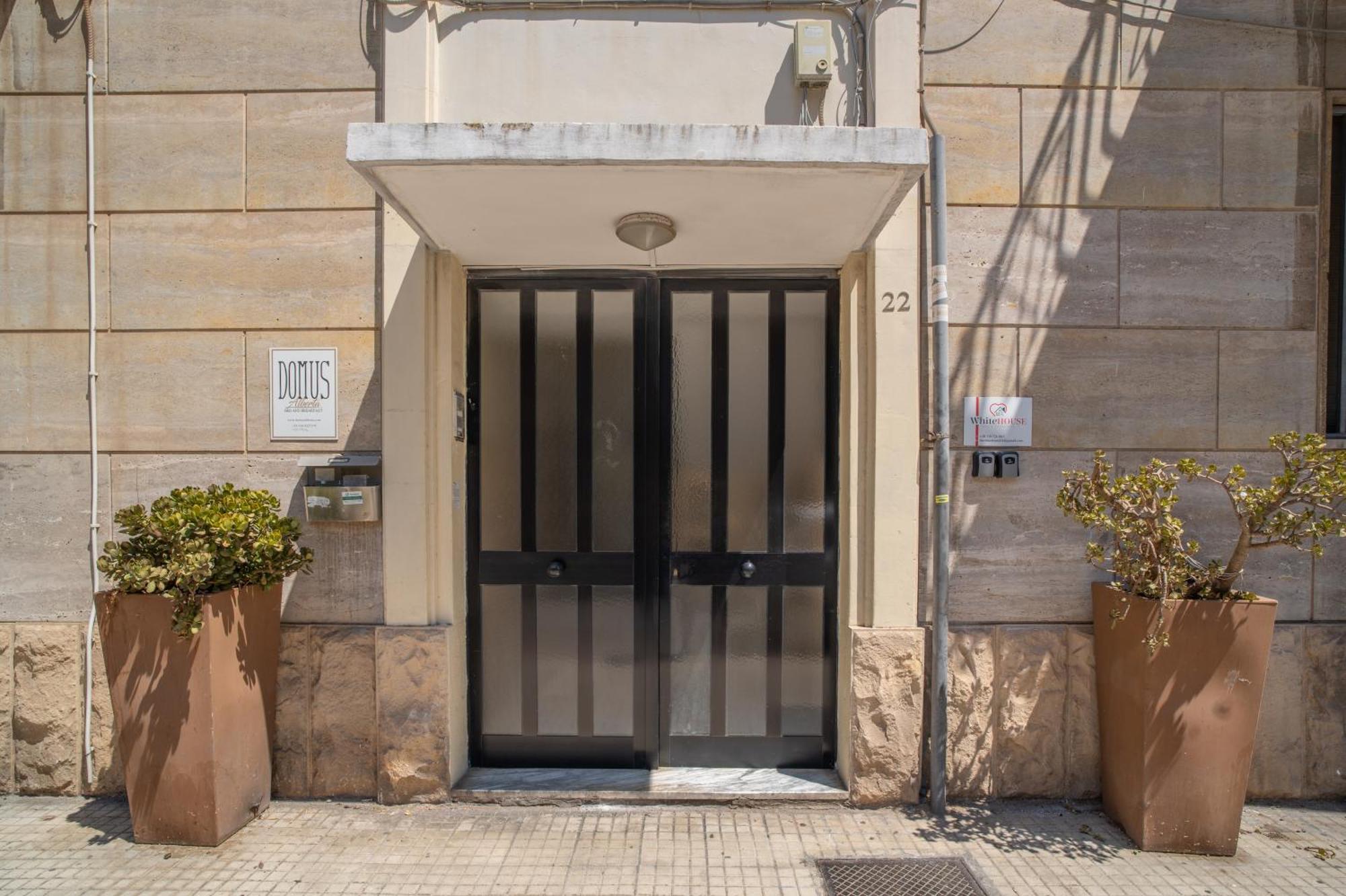 Whitehouse Acomodação com café da manhã Lecce Exterior foto